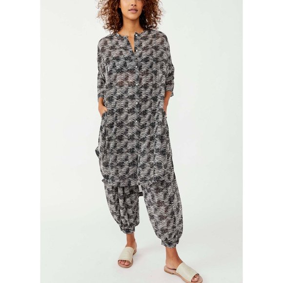 đLAST CHANCEđ NWT Free People More Chill Sleep Shirt / Zebra Combo - Picture 1 of 7